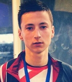 Maciej Bar�