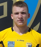 Patryk Kura�