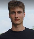 Kacper Pieni��ek