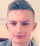 Krzysztof Pie�kiewicz