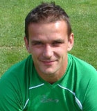 Krzysztof Pota�