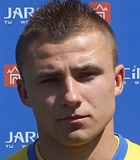 Tomasz Wi�a